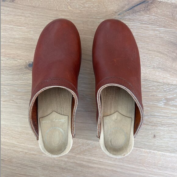 No. 6 brown leather Clogs - Picture 2 of 4